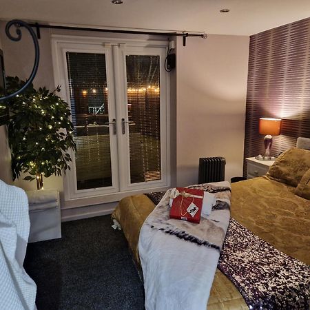 The Ivy Garden Suite (Adults Only) Handsworth Ruang foto